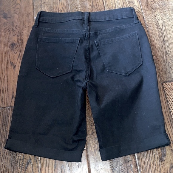 OLD NAVY HIGH RISE Secret-Slim Pockets Jean Shorts Women’s Size 2 - Picture 2 of 5